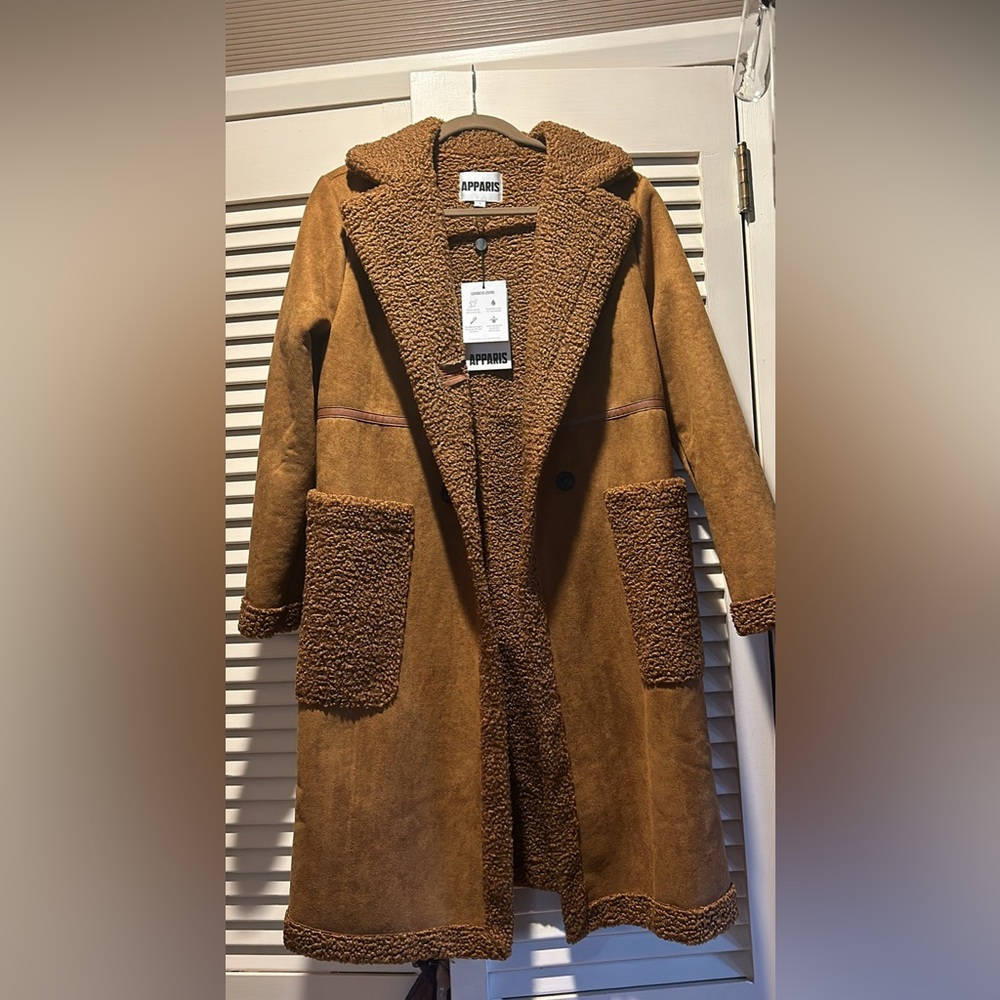 Apparis Coat